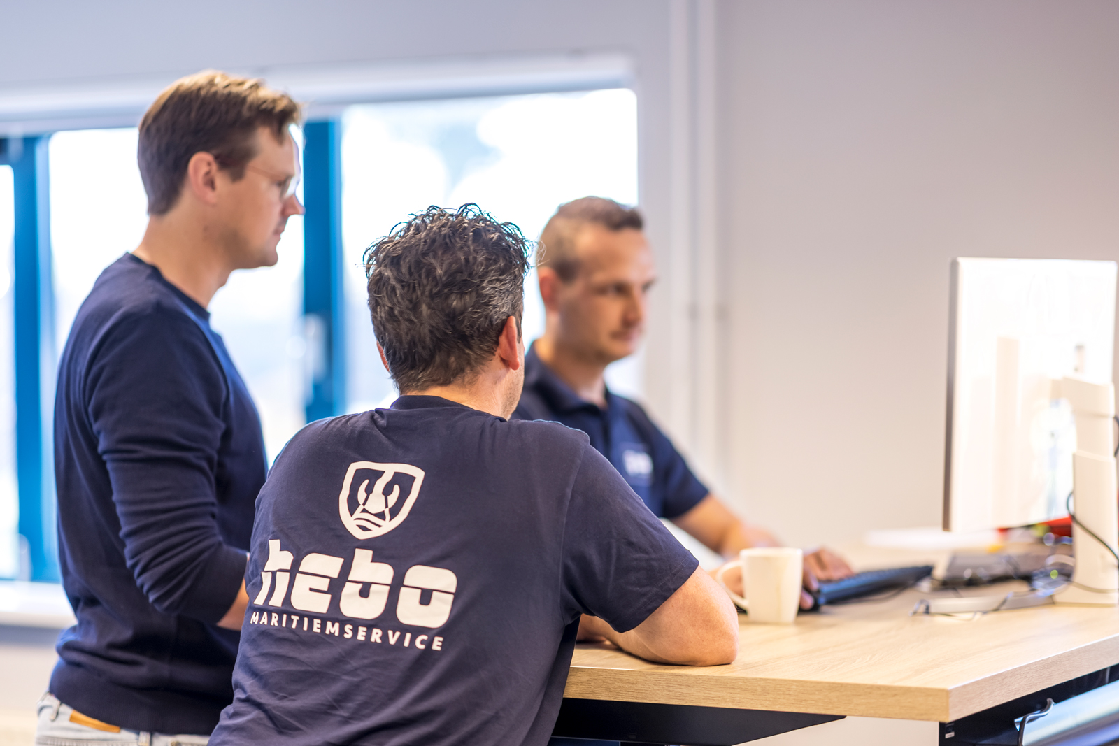 HEBO-medewerkers tijdens een load test